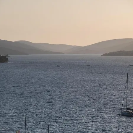Brand New Aparment With Sea View & Swimming Pool At Ciovo - Villa Fiorentini Trogir Exteriör bild
