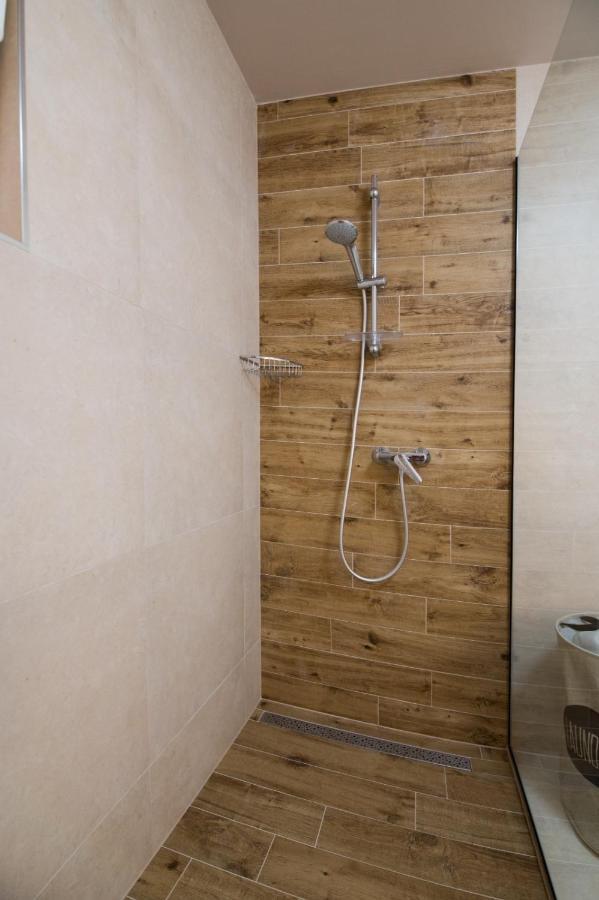Apartman Brand New Aparment With Sea View & Swimming Pool At Ciovo - Fiorentini *